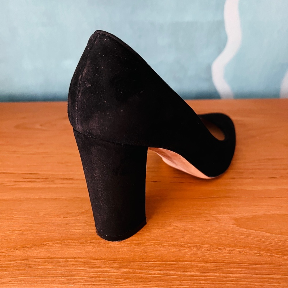 Manolo Blahnik Black Suede Block Heel Pumps EU 36.5 / US 6.5 - Picture 13 of 13